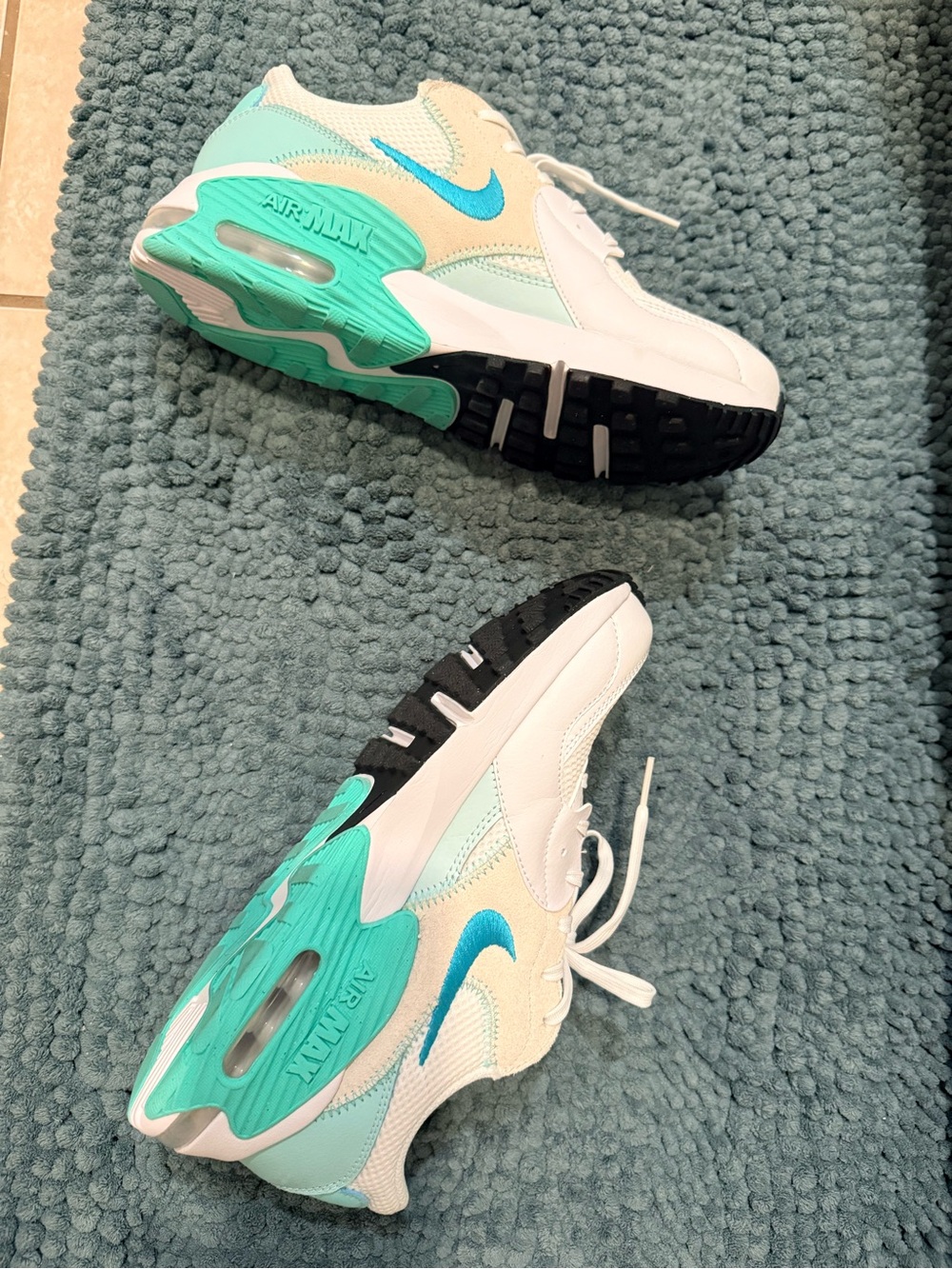 Nike Women’s Air Max White & Teal Accent Athletic Sneakers